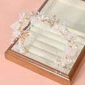 Elegante diadema de novia con perlas, cristales y flores en caja de regalo premium - 36CM / Dorado