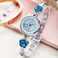Montre à quartz avec bracelet en acier argenté et accents de cristaux bleus - Bracelet Argent + Cristal Bleu Ciel