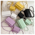 Mini PU leather crossbody bag with acrylic chain in five pastel colors and two sizes - Small / White