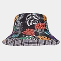 Detail showing tropical leaf print bucket hat with a classic plaid pattern lining - Black Tropical Leaf Style (3#色)