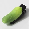 Pince à cheveux créative en forme de concombre avec texture réaliste et clip noir - Concombre Épineux / Concombre