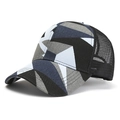 Baseballkappe mit Netzrücken, Camouflage-Patchwork-Design und gebogenem Schirm - Einheitsgröße / Cyan