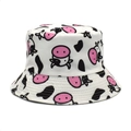 Dettaglio di un cappello a secchiello in cotone bianco con stampa mucca rosa e cuciture - M(56-58cm) / Stampa Mucca Bianca