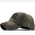 Berretto da baseball vintage uomo verde oliva con visiera in pelle e ricamo M - Regolabile / 04 Verde Militare