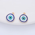 Detail von Evil Eye Anhängern mit blau-weißem Emaille und goldenem Metallrand - Einzelner Schleifenanhänger / Gold