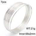 Set de 7 brazaletes minimalistas multicapa en acero inoxidable plateado con acabado pulido - Estilo de 7 Anillos (KB185465-LO) / Color Acero Domo / Interior 68x2mm