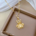 Détail du pendentif ours 3D serti de cristaux avec les dimensions du produit - Ours Scintillant Doré (B227)