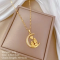 Detail der Mond-Herz-Kette auf Seide mit I love you forever Gravur und Produktmaßen - Goldener Mond Mutter und Kind Stil (B324)