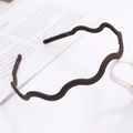 Coffee brown wavy headband with matte finish and non-slip teeth for secure styling - Horizontal Wave / Dark Coffee