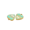 Dettaglio di due ciondoli a cuore con malocchio, smalto turchese e finitura in oro - 14*16mm / Verde