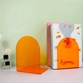 Dettaglio di fermalibri in acrilico arancione con design a L per libreria ufficio - 2 Pezzi/Set / Arancione