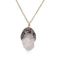 Collana boho con ciondolo in cristallo naturale bianco e strass colorati su catena d'oro - Bianco