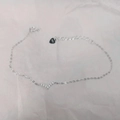 Makrodetail des Armbands aus S925 Sterlingsilber mit V-Zirkonia-Anhänger und Verlängerungskette - Platin (15+3cm)