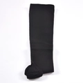 Chaussettes de compression noires en nylon respirant pour hommes pliées sur fond blanc - Hautes au Genou Bout Ouvert / Noir