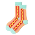 Baumwollsocken mit bunten Hotdog-Mustern auf hellblauem Hintergrund, mittelhoch - 38-46 / Hot-Dog-Muster (1023C)