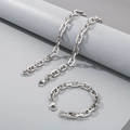 Detalle del conjunto de collar y pulsera de acero de titanio plateado con eslabones rectos - Conjunto de 9mm de Ancho / Pulsera 20cm + Collar 45cm