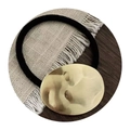 Élastique cheveux minimaliste avec plaque en métal doré martelé et lien noir robuste - Ovale Martelé / Doré