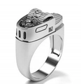 Anello creativo a forma di accendino in finitura argento lucido con design stile industriale - US 9 / AJZ1895 Argento