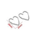 Vista detallada de colgantes de corazón plateados con textura martillada de 29mm x 25mm - Corazón hidráulico de 29*25 mm Color acero