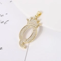 Detail of gold-plated crown letter Q pendant with shimmering cubic zirconia inlay - Letter Q