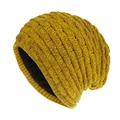 Dettaglio del cappello in maglia giallo zenzero con calda fodera in pile nero e trama a treccia - Pile in Maglia a Trecce a Righe (DMZ414) / Zenzero e Cachi