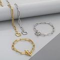Vue détaillée d'ensembles de chaînes en acier inoxydable doré et argenté avec fermoirs cœur - Style D 7mm / Bracelet 20CM / Doré