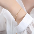 Élégant bracelet en émail doré et blanc pour femme dans un style vintage minimaliste - Bracelet en émail blanc / 17+5cm
