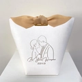 Custom white wedding gift box with ribbon bow and couple illustration silhouette - 20cm Bow / Champagne