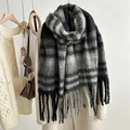 Sciarpa scozzese in mohair con nappe in grigio nero, scialle invernale elegante - Nero