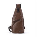 Braune Brusttasche aus PU-Leder für Herren mit verstellbarem Gurt und Metallschnalle - Groß / Hellbraun