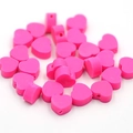 Rosa herzförmige Fimo-Perlen für DIY-Schmuckherstellung, 10 mm Größe mit Löchern - 100 Stk/Packung / Rosarot