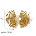 Geometrische goldene Strahlen-Ohrringe mit Strass, Maße 4,75 cm hoch und 2,63 cm breit - Goldstrahl Eingebetteter Zirkonia-Stil (TE6461-CZ-G)