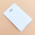 Dettaglio della carta bianca per forcine con icona a fiocco e fori di aggancio - 6,5*10,5 cm / Bianco
