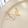 Dettaglio dei ciondoli a forma di luna placcati in oro con madreperla bianca e misure - 3# Ciondolo Luna in Madreperla