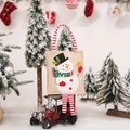 Weihnachts-Süßigkeitenbeutel aus Sackleinen mit Schneemann-Stickerei und Hängebeinen - Schneemann