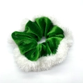 Coletero navideño de terciopelo verde con ribete de piel sintética blanca y lentejuelas - Borde de Pelo Verde