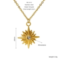 Goldene Edelstahlkette mit achtzackigem Stern-Anhänger und funkelndem Straßstein - Geometrischer Sternenstrahl Stil (ZG1613)