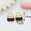 Ciondolo borsa trapuntata nera fai-da-te con perla e fiocco, 1,9 cm x 1,6 cm - Nero