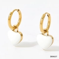 Boucles d'oreilles créoles dorées avec pendentifs cœur blancs et fini poli - Or+Blanc