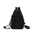 Borsa a tracolla versatile in nylon nero plissettato con ciondolo in peluche - Con Ciondolo / Nero