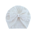 Weiche cremeweiße Baby-Turban-Mütze mit großer Schleife aus gestricktem Stoff - Weiß