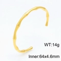 Goldener Bambus-Armreif aus Titanstahl mit poliertem Finish und minimalistischem Design - Bangle / Gold