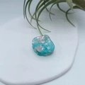 Mini shell-shaped hair claw clip in blue and white marble acetate for women - Shell Blue 2.6cm