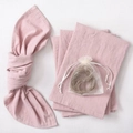 Lot de 4 serviettes en lin rose doux avec ficelle naturelle et pochette en organza - Serviette Grise Et Rose | 40 X 40 Cm (sans Corde De Chanvre)