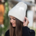 Gorro de punto blanco en lana de angora para modelo con textura suave y dobladillo - Blanco