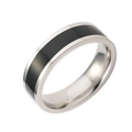 Anello in acciaio al titanio con strisce di smalto nero e argento lucido - US 11 / Argento Singola Striscia Nera
