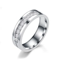 Minimalistische zilveren roestvrijstalen ring met een rij sprankelende heldere steentjes - US 5 / Zilver Met Zirconia