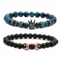 Tijgeroog en matzwarte kralen armbandenset met glanzende kroonbedels op witte achtergrond - Blauwe Tijgeroog Mat Zwart Met Gun Black Kroon Set (Set 3)