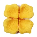 Artificial yellow rose petals made of high-quality fabric for romantic wedding decoration - Yellow (Approx. 100pcs)