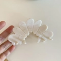 Elegant white marble pattern acetate hair claw clip with stylish wavy fan-shaped edges - Off-White Marble Pattern / Off-white